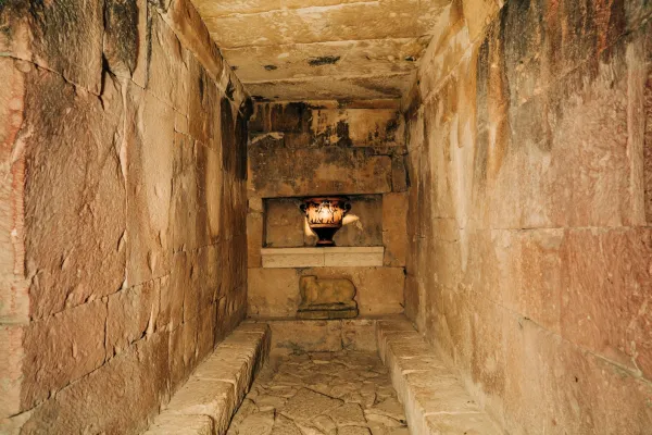 Cámara de Toya. Peal de Becerro