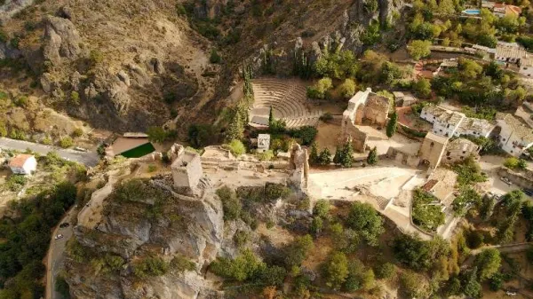64. Castle and Church of Santo Domingo