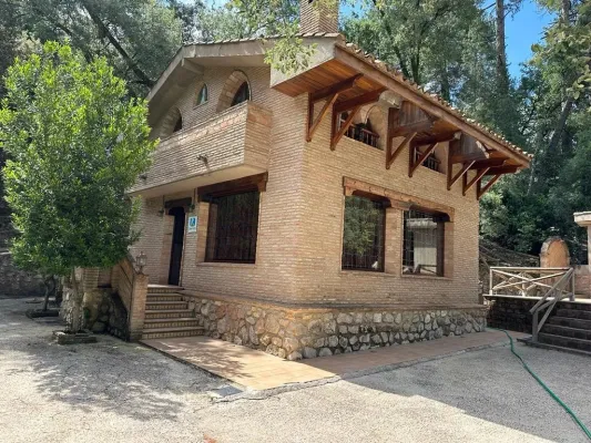 Ermita Santa María de la Sierra Country House