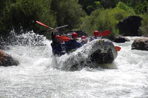 Rafting Natura: Mehr als eine Abfahrt, ein echtes Abenteuer mit Rafting Las Villas