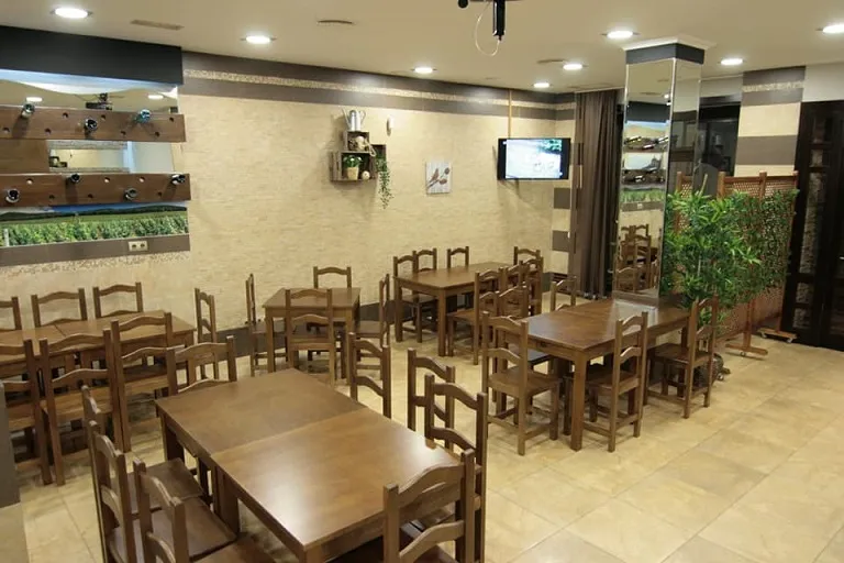 taberna%20M%20sal%C3%B3n.jpg