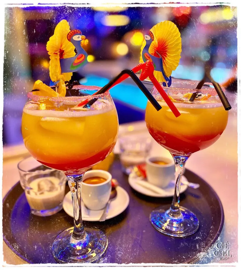 cafe-central-3.jpg