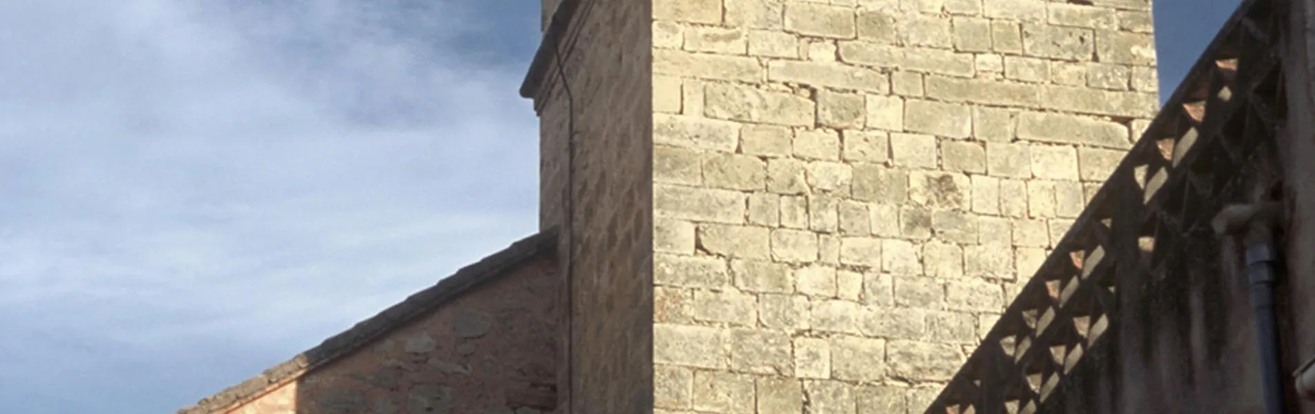 iglesiadesantaaguedaa_1906x600_q75_middle.jpg