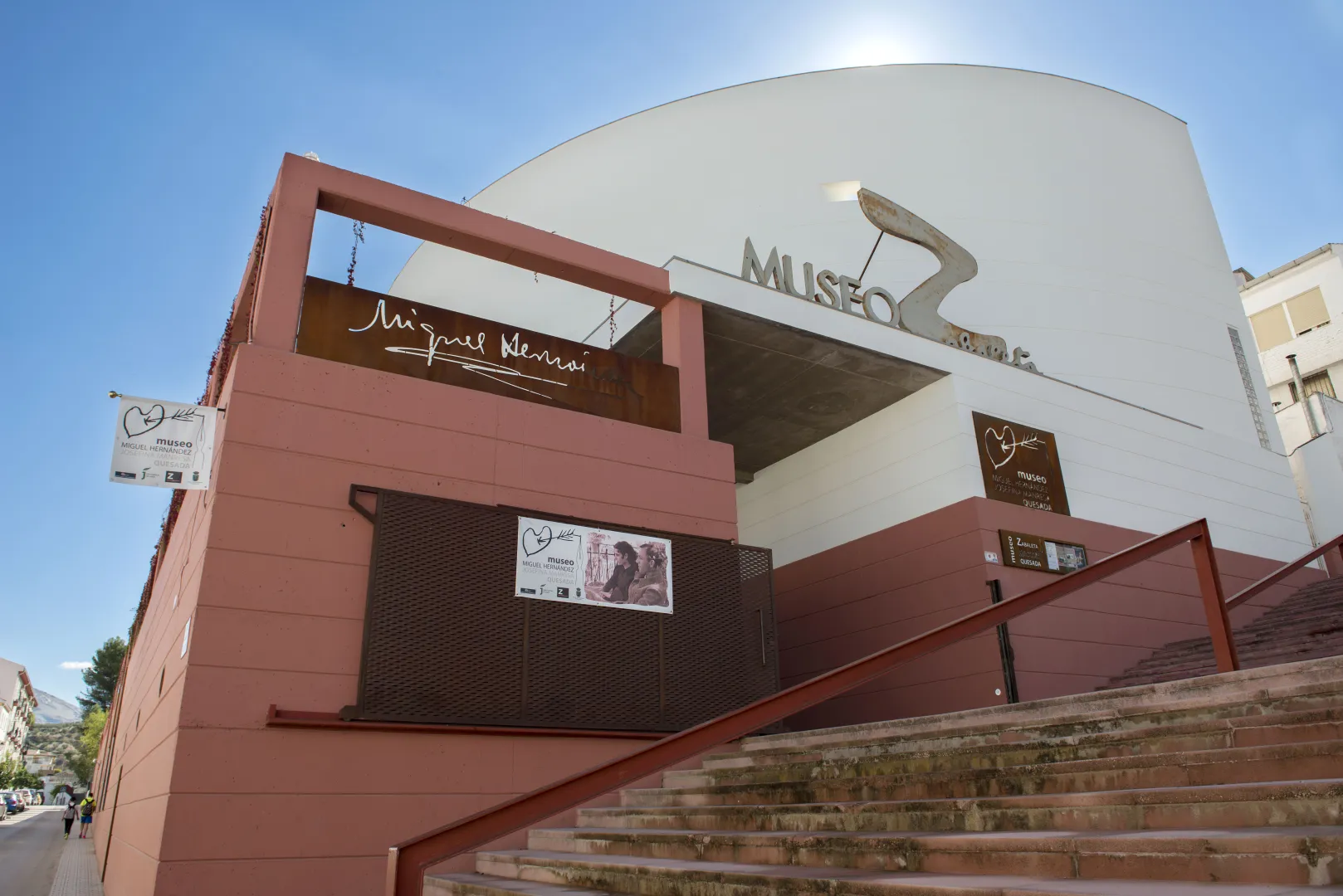 Museo%20Miguel%20Hern%C3%A1ndez%202%20Jos%C3%A9%20Manuel%20Pedrosa.jpg