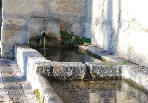 Fuente%20del%20Convento%20de%20C%C3%A1rcheles.jpg