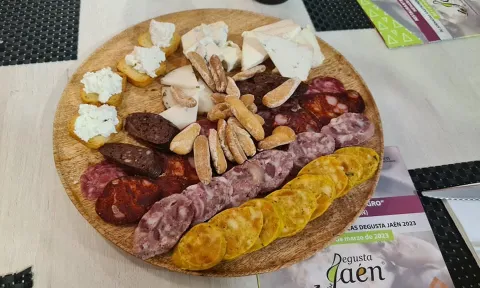 Degusta%20Ja%C3%A9n.jpg