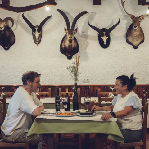 riomadera_restaurante-pareja_segura-de-la-sierra-_car3467-jpg