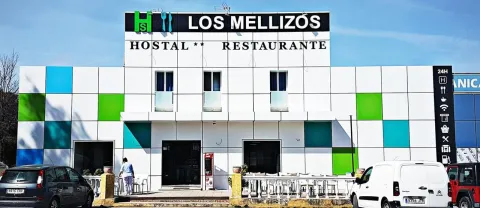 Pensi%C3%B3n_Los_Mellizos_2.jpg