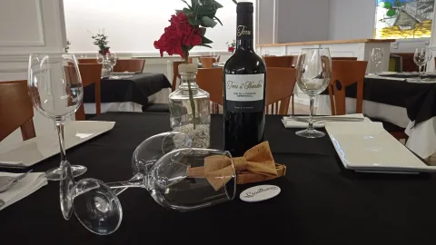 4%20Restaurante%20Mesa.jpg