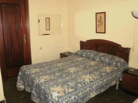Pensi%C3%B3n_Cristobal_Col%C3%B3n_1.jpg