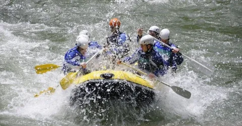 Arrancamos%20la%20semana...%20Rafting.jpg