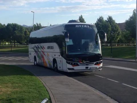 bus9.jpg