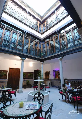 hotelalvarfanezubeda_gal_1_00205_B%20%281%29.jpg