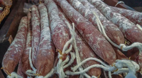 delicatessen-1936347_1920%20%281%29.jpg