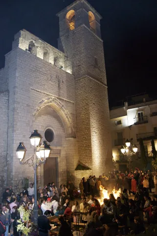 1200px-Ja%C3%A9n_-_San_Ant%C3%B3n_09_y_torre_del_concejo.jpg