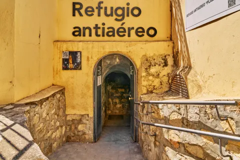 refugio-antiaereo-plaza-santiago-j-a-partal-1-jpg