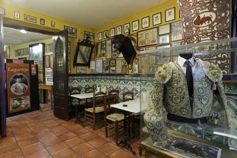 Museo%20Taurino%20Taberna%20Lagartijo.jpg