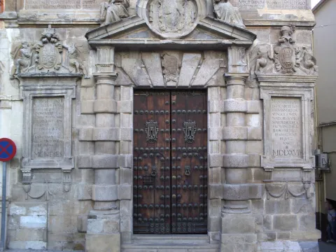 Martos_-_Portada_del_Ayuntamiento_K03.jpg