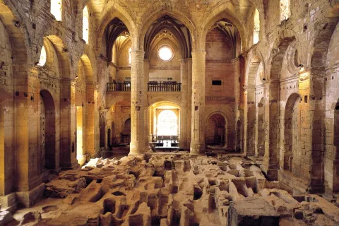 Interior%20Iglesia%20Abacial.jpg