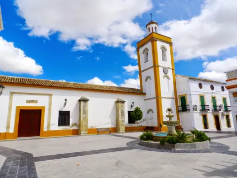 Iglesia%20S.%20Pedro%20Adv%C3%ADncula.JPG