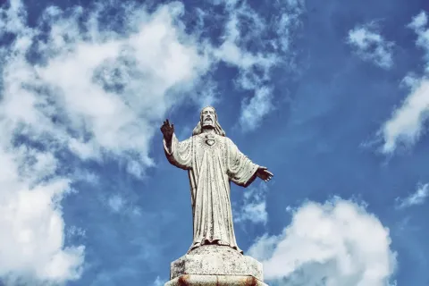 Monumento%20al%20Sagrado%20Coraz%C3%B3n%20de%20Jes%C3%BAs.jpg