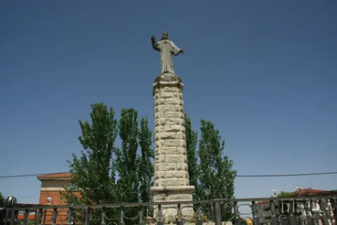 Monumento%20al%20Sagrado%20Coraz%C3%B3n%20de%20Jes%C3%BAs.jpg