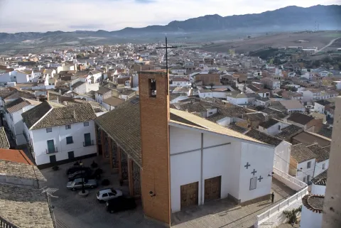 iglesia-de-la-encarnacion-y-ciudad-peal-de-becerro-jpg