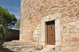 270px-Castillo_de_Sorihuela_-_entrada_a_la_torre.jpg