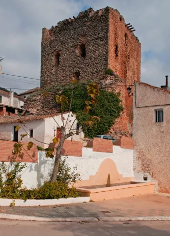 torre%20homenaje.%20t.%20albachez.jpg