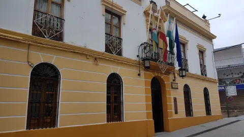 Fachada_Excmo._Ayuntamiento_de_Arjona.jpg