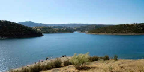 Playa-el-tamujoso-embalse-del-rumblar-e1435315737961.jpg