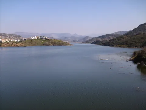Embalse%20del%20V%C3%ADboras.jpg