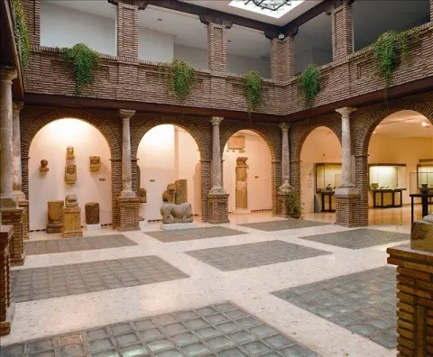 museo%20arqueologico%20de%20linares%202.jpg