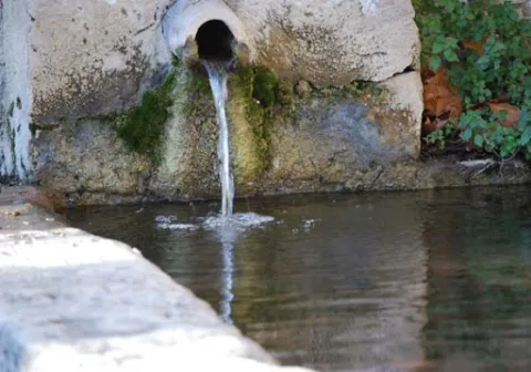 Fuente%20del%20Convento%20de%20C%C3%A1rcheles2.jpg