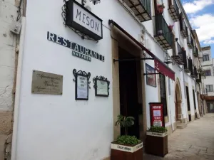 hosteleria-ubeda-navarro.jpg