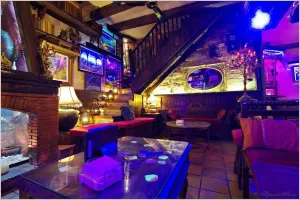 cafe-central-1.jpg